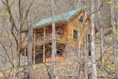 cabin-18-exterior